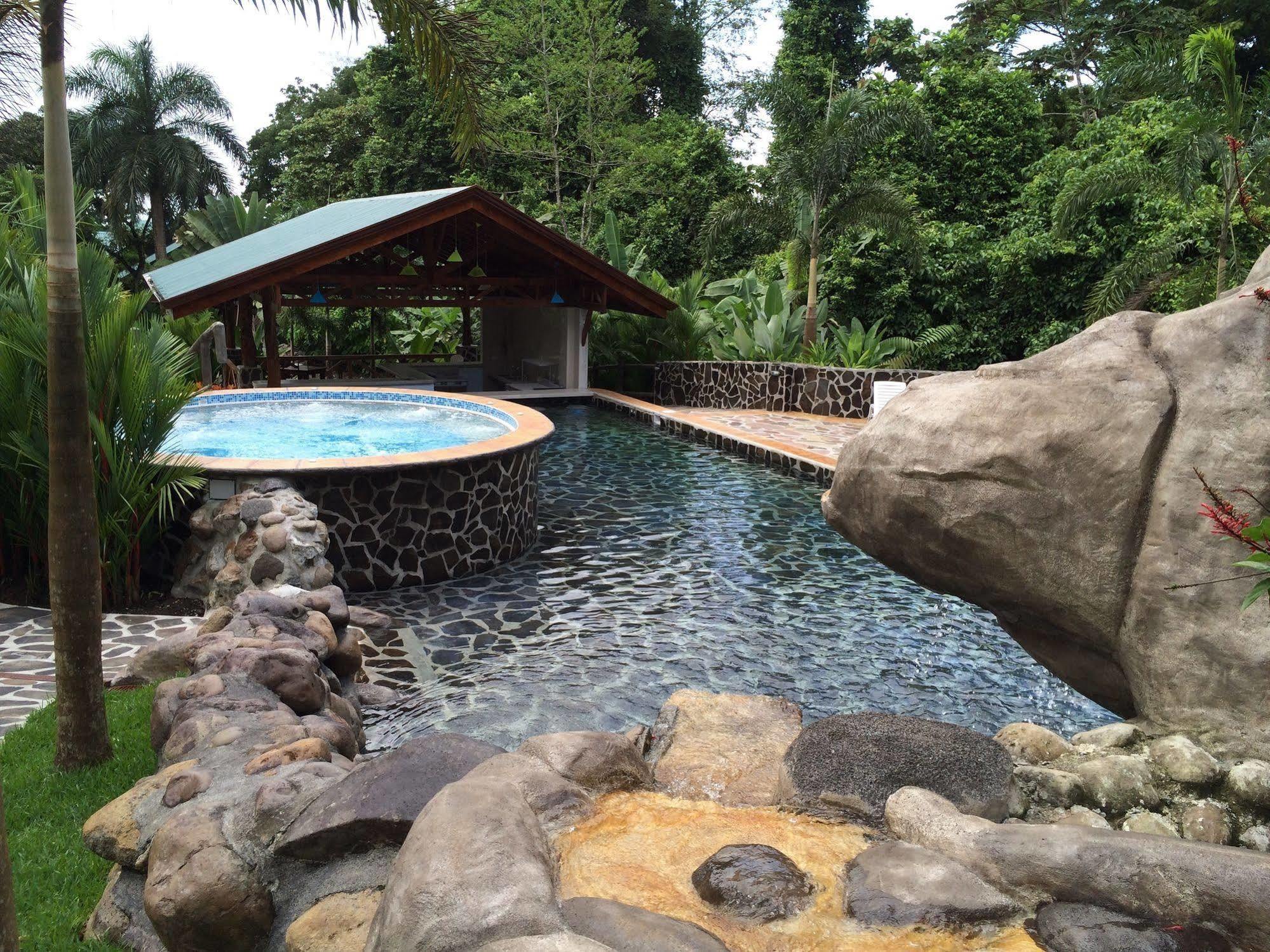 Mussaenda, Arenal Hotel La Fortuna Exterior photo